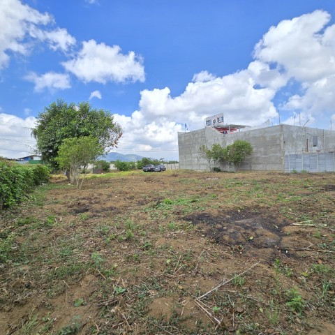 Terreno Comercial en Renta Santiago Sacatepéquez - Image 1
