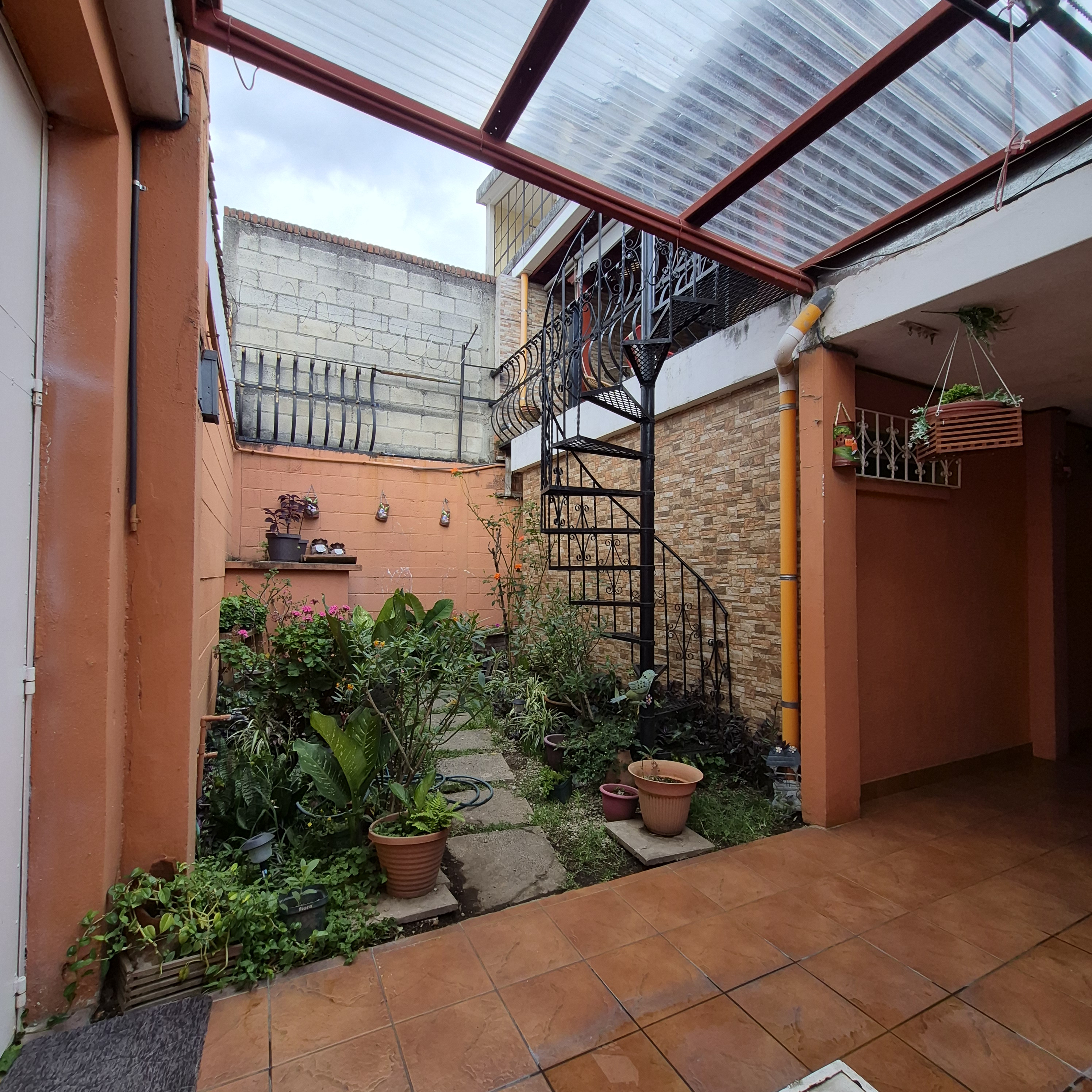 Casa en venta en Residencial Eureka zona 21