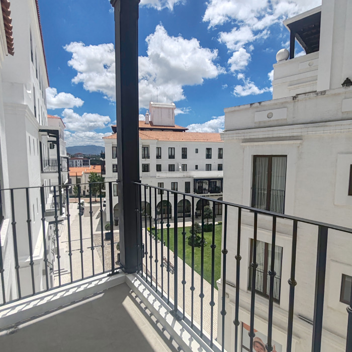 Apartamento en renta en Lirios de Cayala zona 16 - Image 1