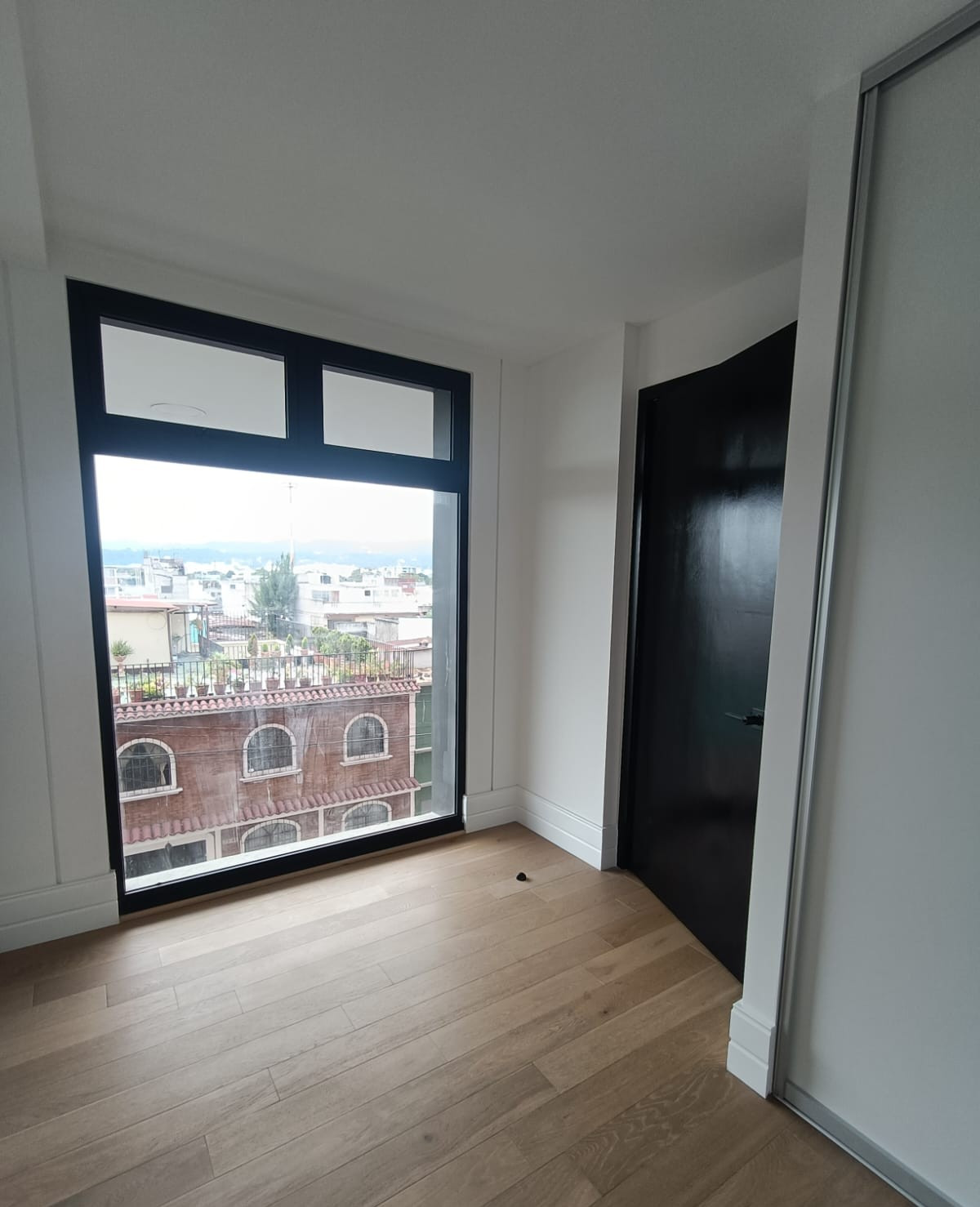 APARTAMENTO EN RENTA EN CENTRICO ZONA 5 GT.