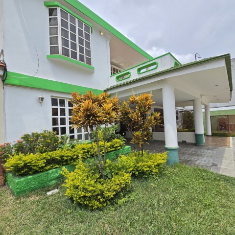 Casa en Renta Condominio sobre Bulevar San Cristóbal - Image 1