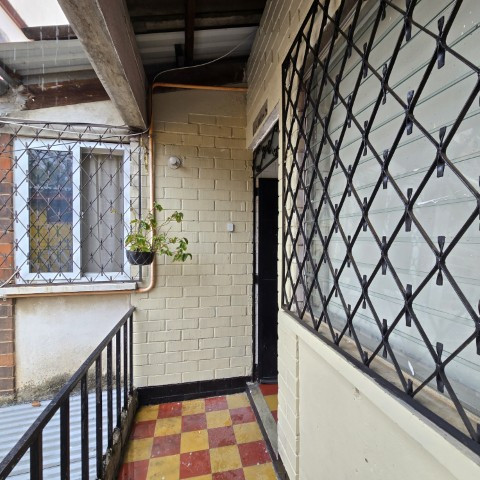 Apartamento con Local en Venta Zona 21 Col Justo Rufino - Image 1