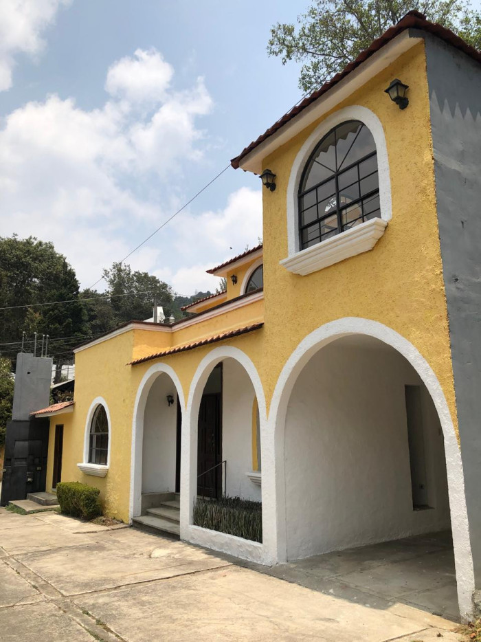 Venta de casa en San Lucas Sacatepequez - Image 1