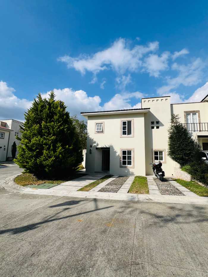 Venetto, Casa en venta y renta Carretera a El Salvador - Image 1