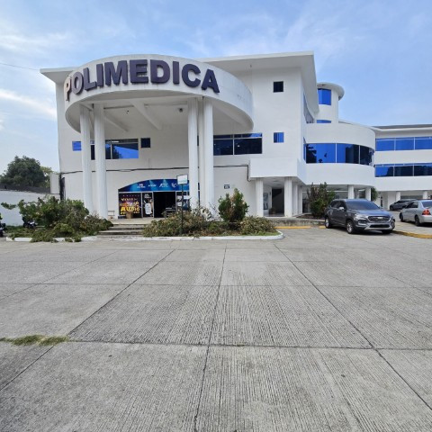 Oficina para Clinica en Renta Polimedica San Cristóbal - Image 1