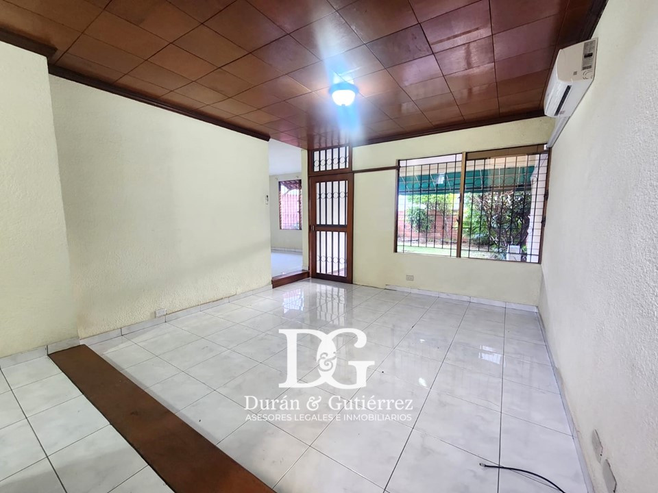 ALQUILO CASA EN COLONIA ESCALÓN (NO PRIVADO)