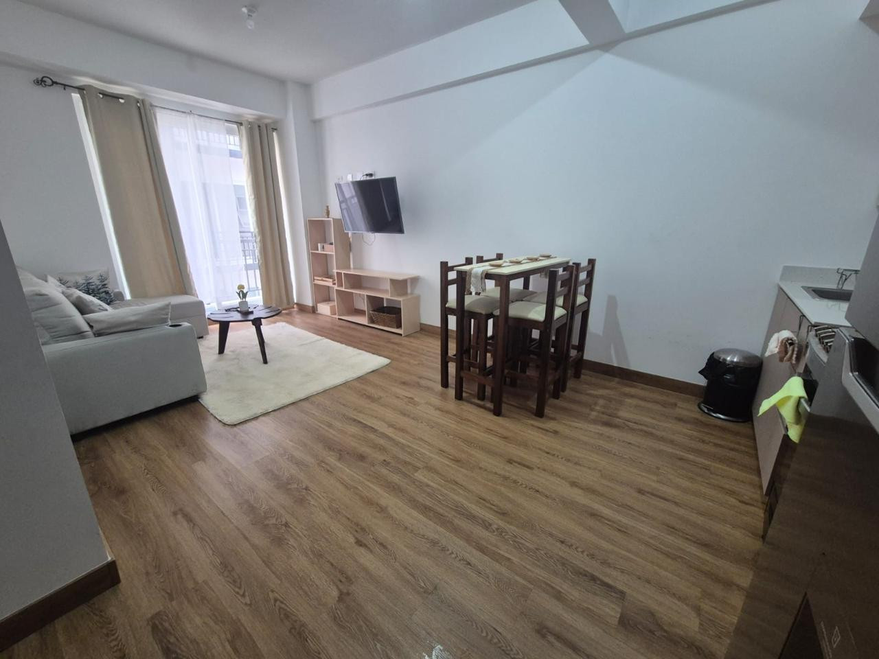 Apartamento en renta Amueblado y Equipado en Zona 2 - Image 1