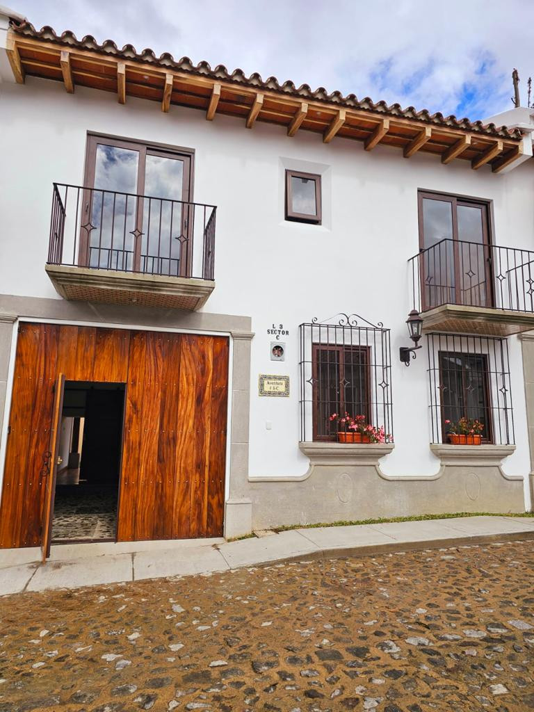 CASA AVENTURA ANTIGUA GUATEMALA 
