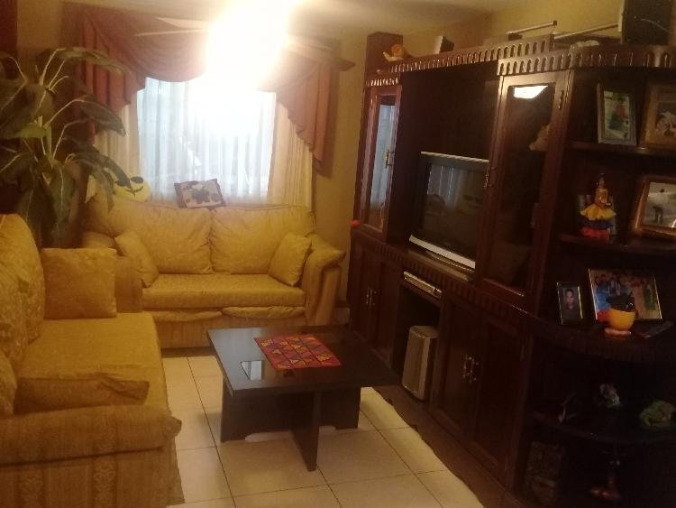 VENDO HERMOSA CASA ALTOS DE FUENTES 3, S.M.P.