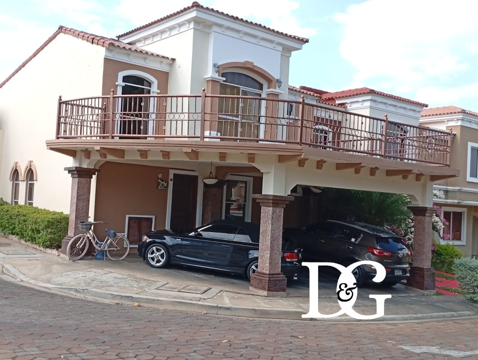 Casa de Esquina en Residencial San Andrés, San Miguel