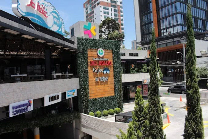 Local comercial de 45 m2 en alquiler en Zona 10