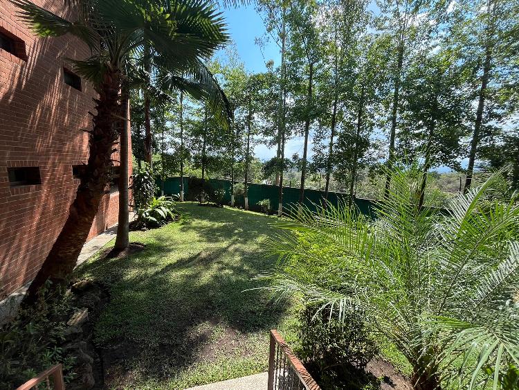 Apartamento en renta Altos de la Montaña, zona 16