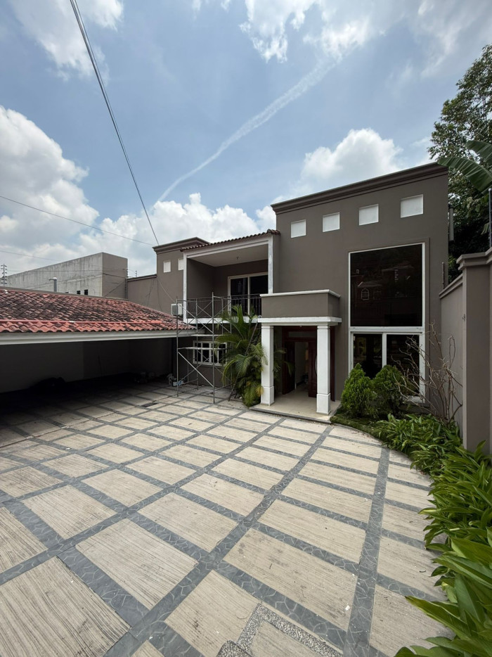 Casa en alquiler Cumbres de Cuscatlán 