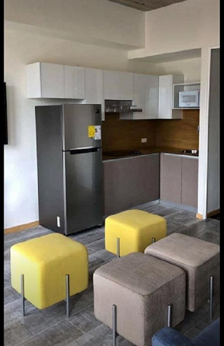 RENTO APARTAMENTO TIPO ESTUDIO ZONA 10 Av. Reforma