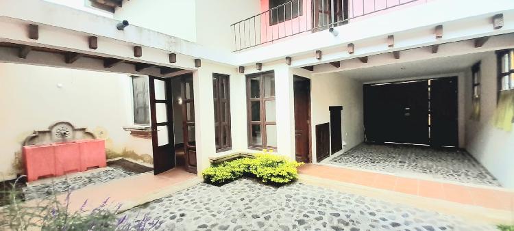 BONITA CASA EN VENTA EN LA AZOTEA JOCOTEANGO