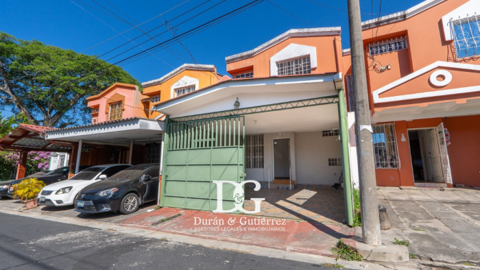VENDO CASA EN RESIDENCIAL SAN RAFAEL SANTA TECLA 