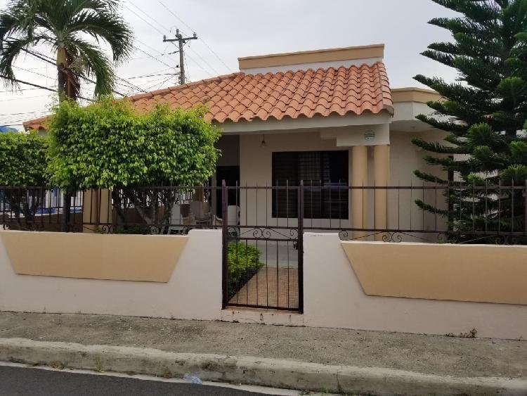 Casa en venta en La Estela Moca - 1