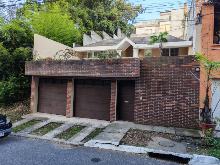 Rento Casa En Lomas del Bosque, zona 11 de Mixco 