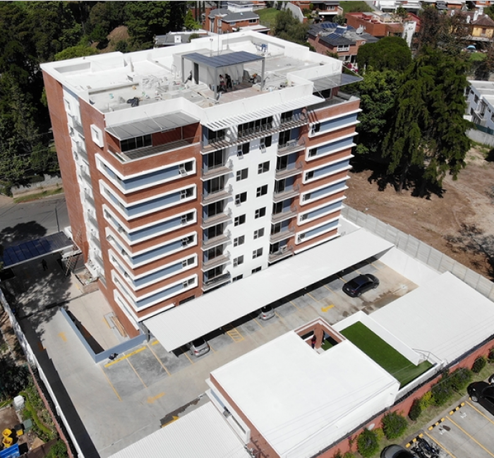 Venta de apartamento en Edificio Altture, zona 16.