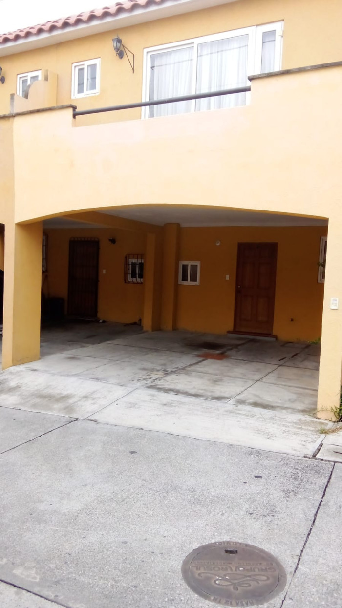 CONDOMINIO FLORENTINA ZONA 17