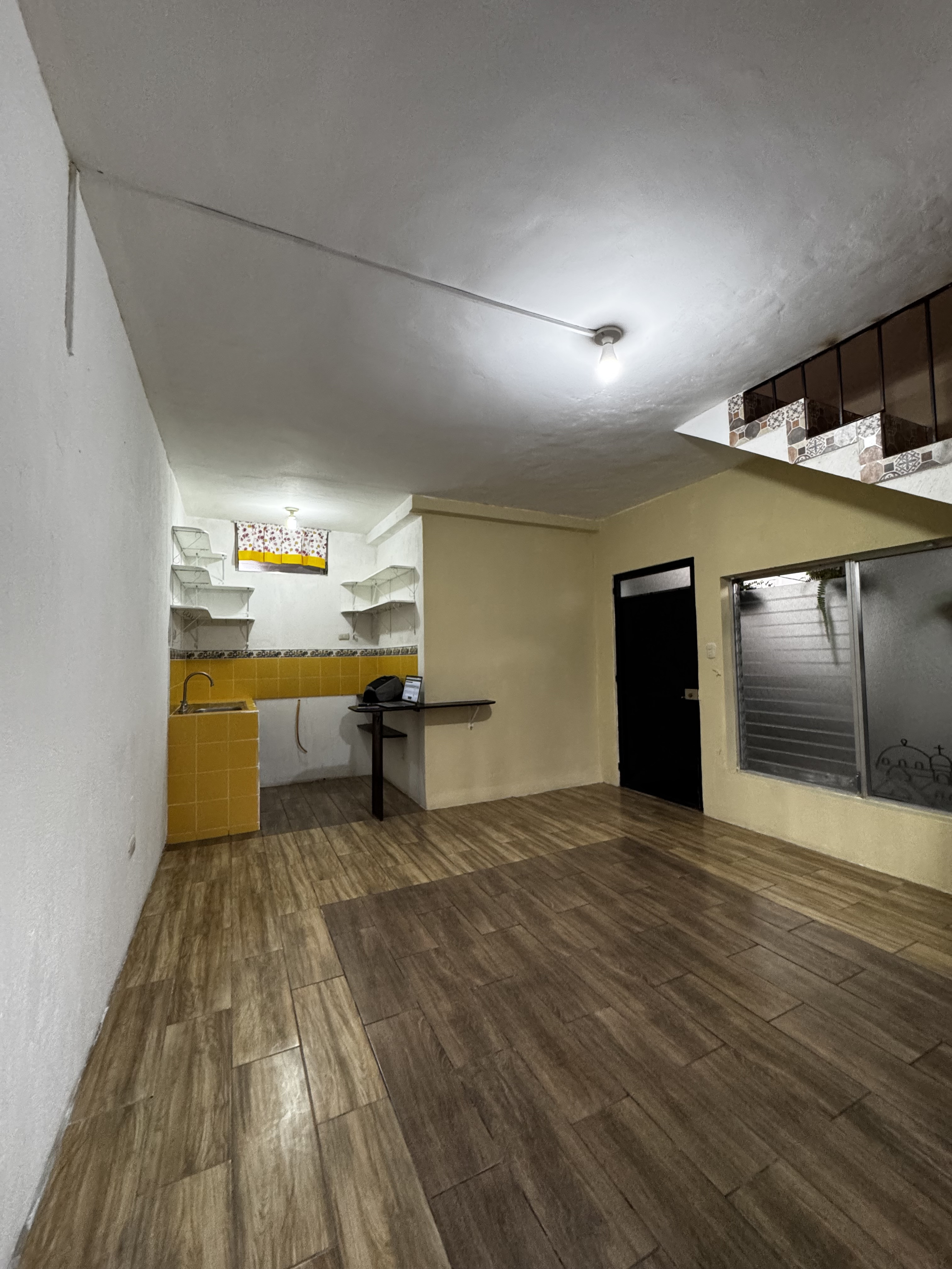 Apartamento en renta zona 17