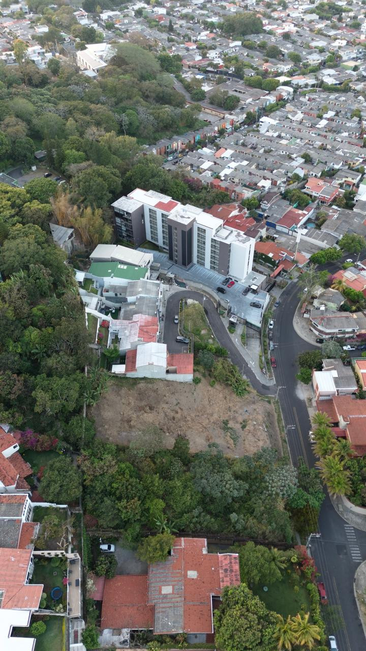 Terreno en Venta en Antiguo Cuscatlán