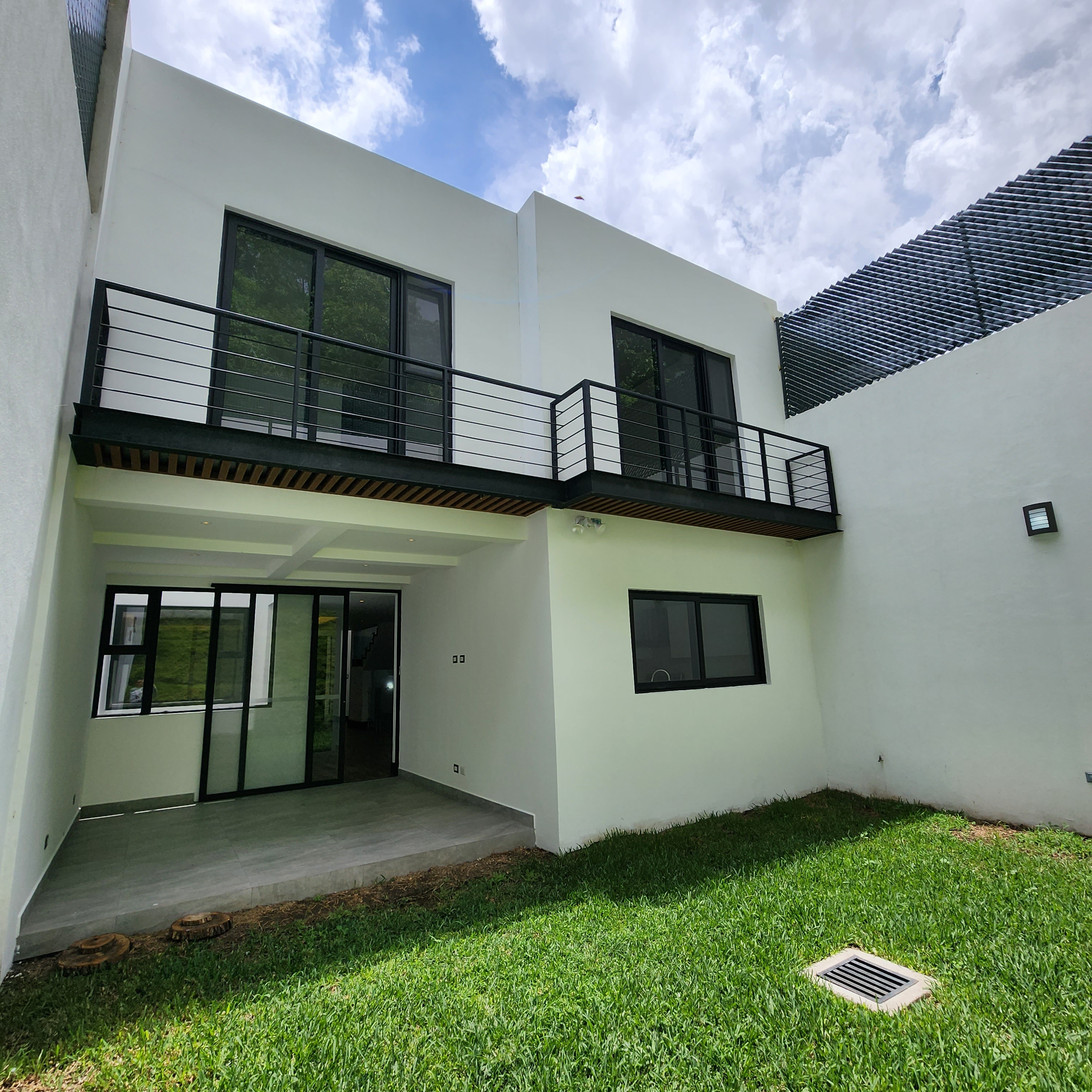 Casa en alquiler zona 10