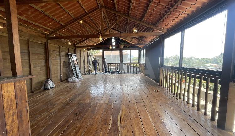 Casa Comercial en Alquiler en El Hato
