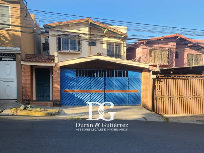 ALQUILO CASA EN COLONIA ESCALÓN (NO PRIVADO)