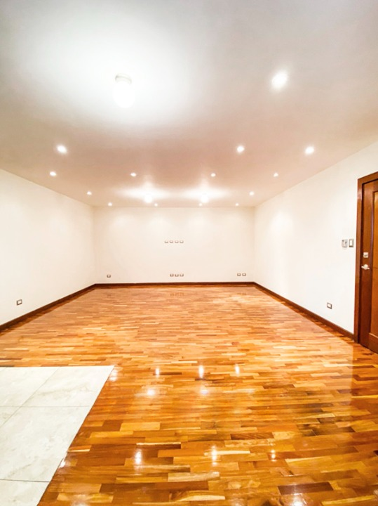 Apartamento en renta dos habitaciones zona 15 - Image 1