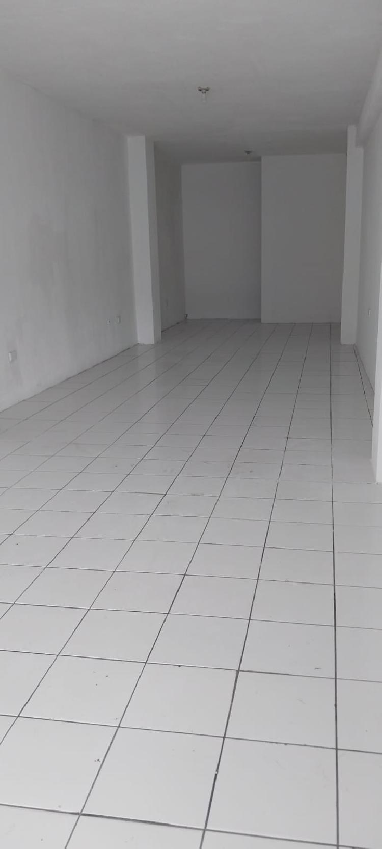 LOCAL EN RENTA SOBRE AGUILAR BATRES/MUNDO INMOBILIARIO