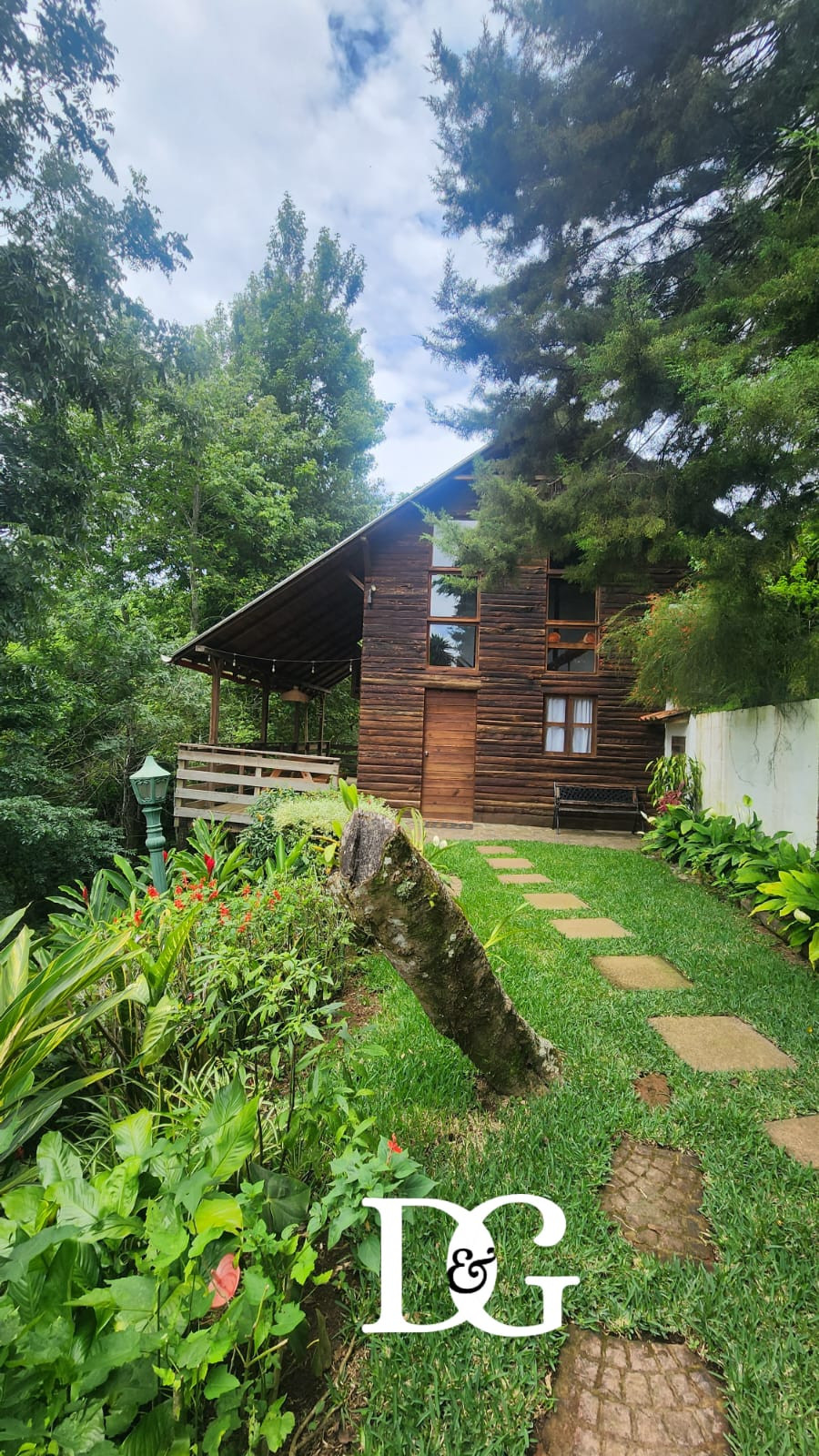 En  venta 2  CABAÑAS DE MADERA  EN COMASAGUA 