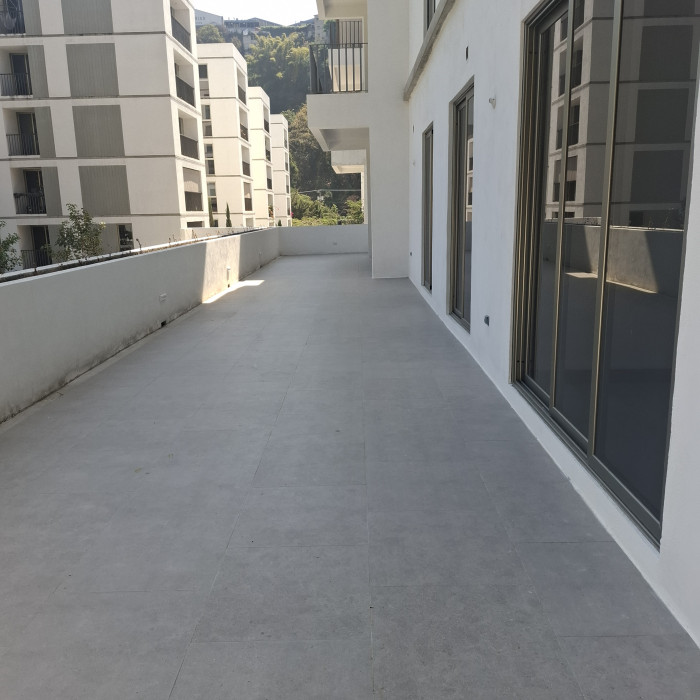 Apartamento en Renta zona 13 con amplia terraza