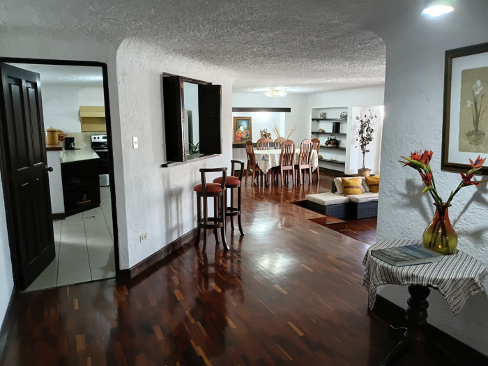 Apartamento en Edificio: Santa Clara Las Cañas, Zona 10