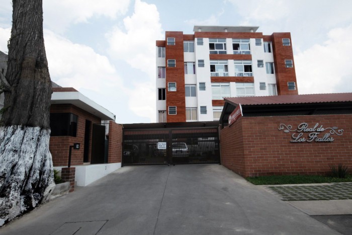 Venta de apartamento en Real de los Fiallos, zona 14. 