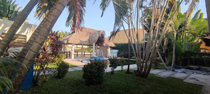 CASA EN #VENTA  EN PUERTO QUETZAL 