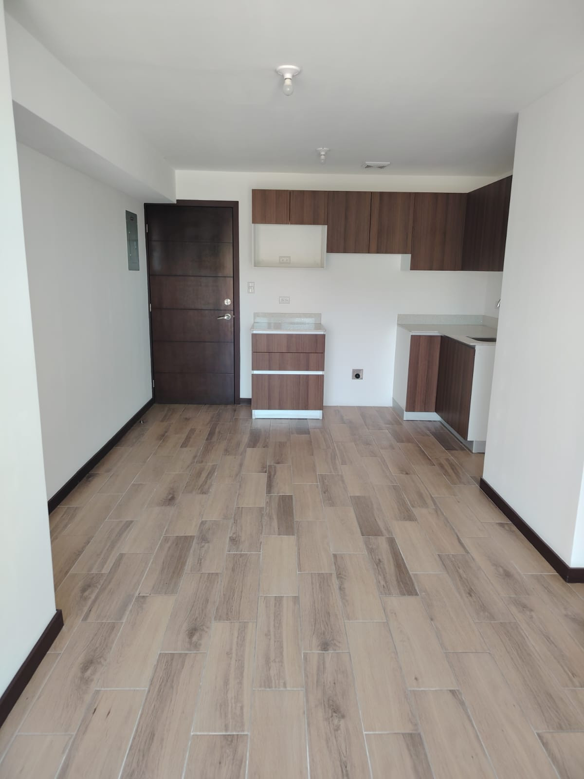 Alquiler apartamento tres habitaciones zona 12