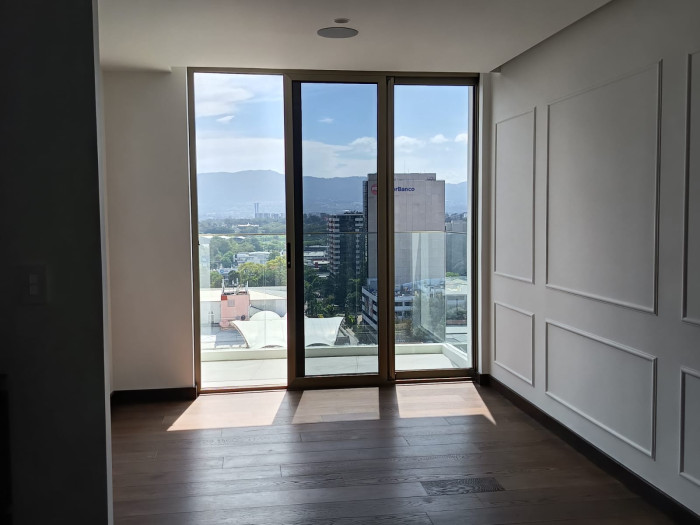Apartamento en Venta en Zona 10 Edificio Atarah - Image 1