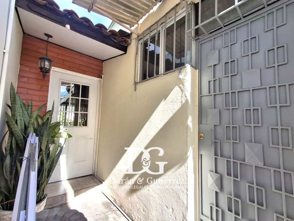 ALQUILO LOCAL / APARTAMENTO EN LA MIRAMONTE