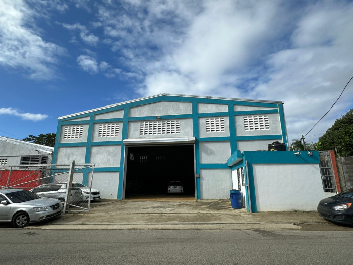 Nave en alquiler en Engombe próximo a la 6 de Noviembre - 1