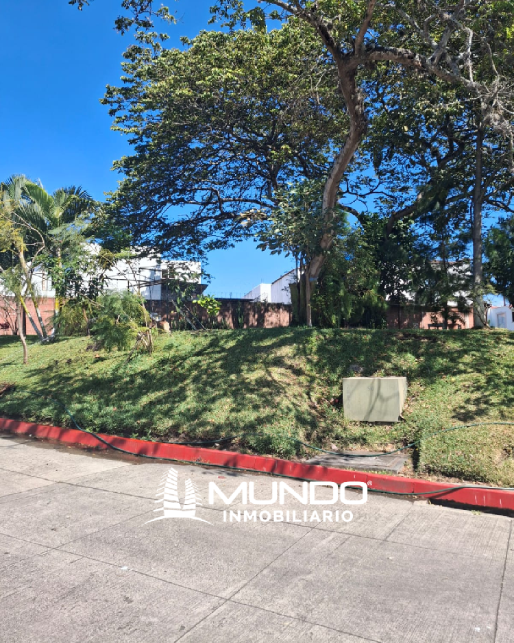CASA EN RENTA O VENTA EN ALAMEDAS DE VILLA FLORES