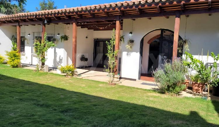 Hermosa Casa en Venta en el Área de San Miguel Dueñas
