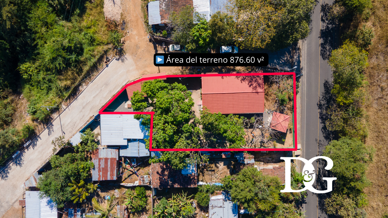 VENDO CASA EN SANTA ANA