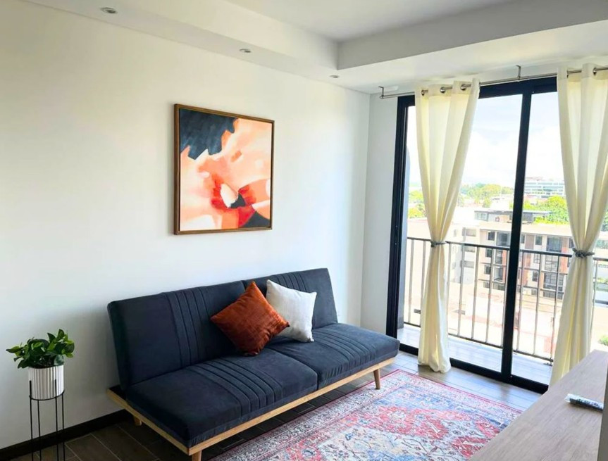 Apartamento amueblado en Renta o Venta en zona 13 - Image 1