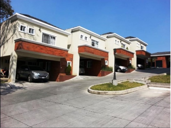 Venta de casa con amplio jardín, El Zapote, zona 2.