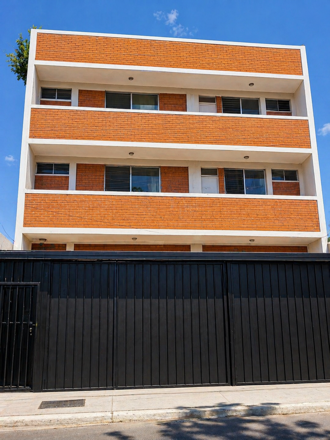 Edificio Comercial en Renta sobre anillo Periferico
