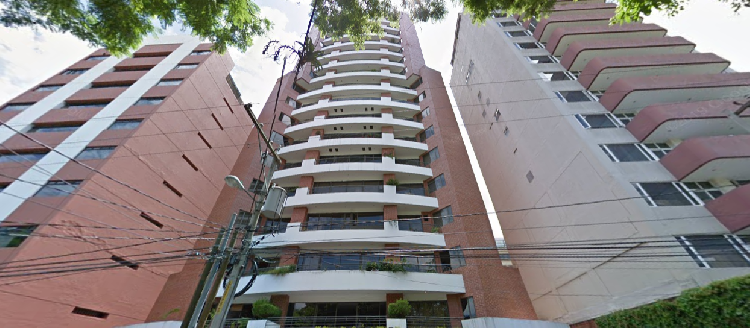 Venta de amplio apartamento, Edificio Plenum zona 14