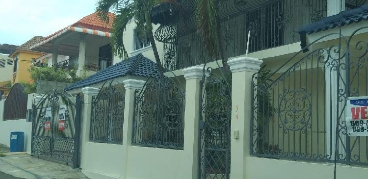 Casa en los Cerro de Gurabo