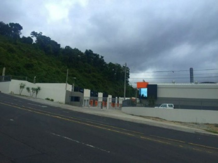 Renta de Ofibodega, final Calzada La Paz, zona 17.