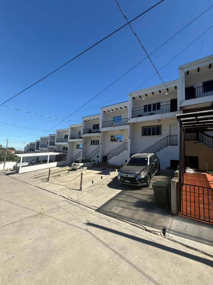 Casa en Condominio en Venta en La Cima 3, San Salvador